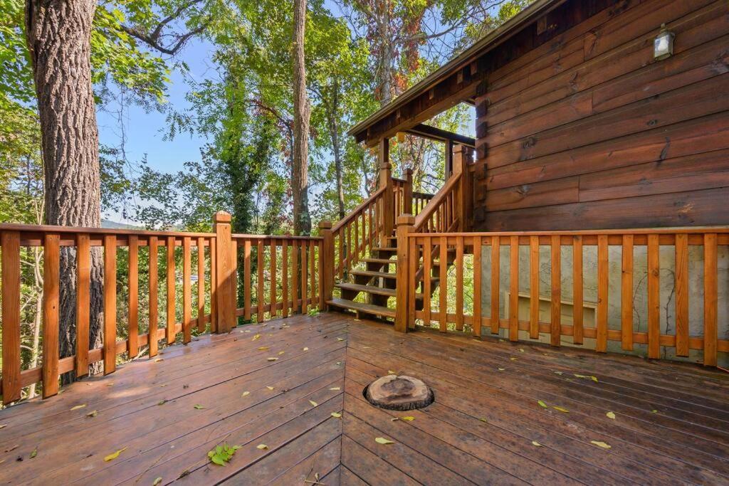 Do Not Disturb - Pigeon Forge Smoky Mountain Studio Cabin, Hot Tub, Fireplace Exteriör bild